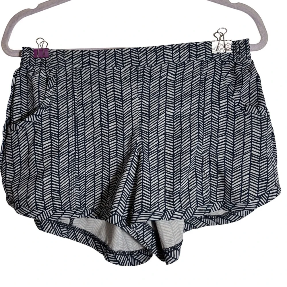 Athleta Women's Tropic Stellar Herringbone Navy/White Athletic Shorts Size Small